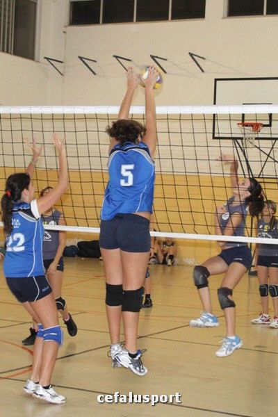 111116 volley 140y_tn.jpg